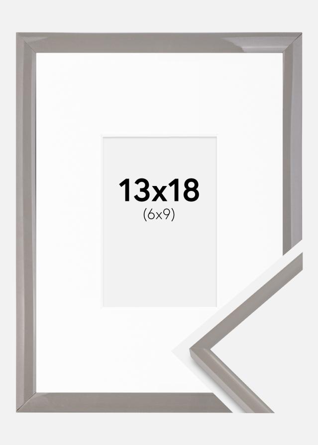 Okvir New Lifestyle zemeljsko siva 13x18 cm - Paspartȗ Bela 7x10 cm