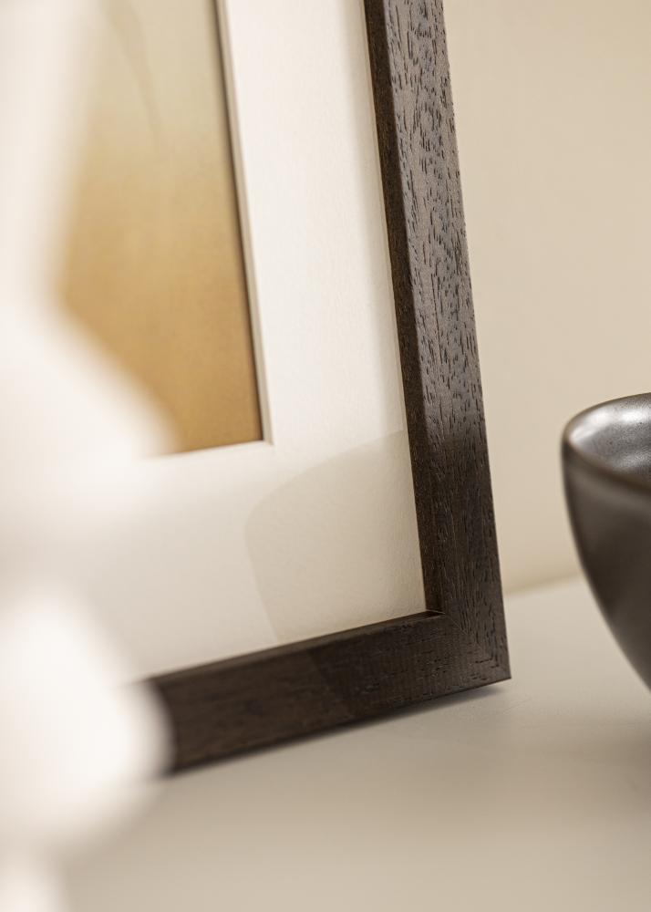 Okvir rjava les 68x98 cm - Paspartȗ Bela 56x76 cm