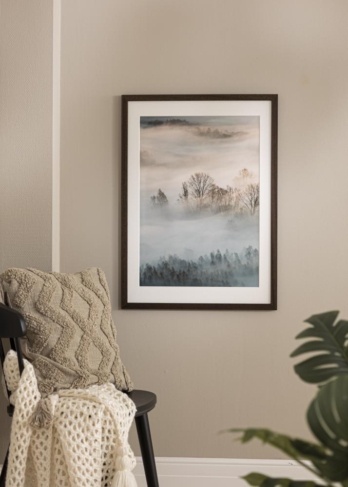 Okvir rjava les 68x98 cm - Paspartȗ Bela 56x76 cm