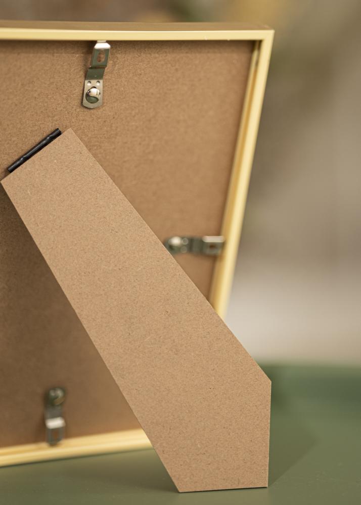 Okvir New Lifestyle zlato 15x15 cm - Paspartȗ Bela 8x8 cm