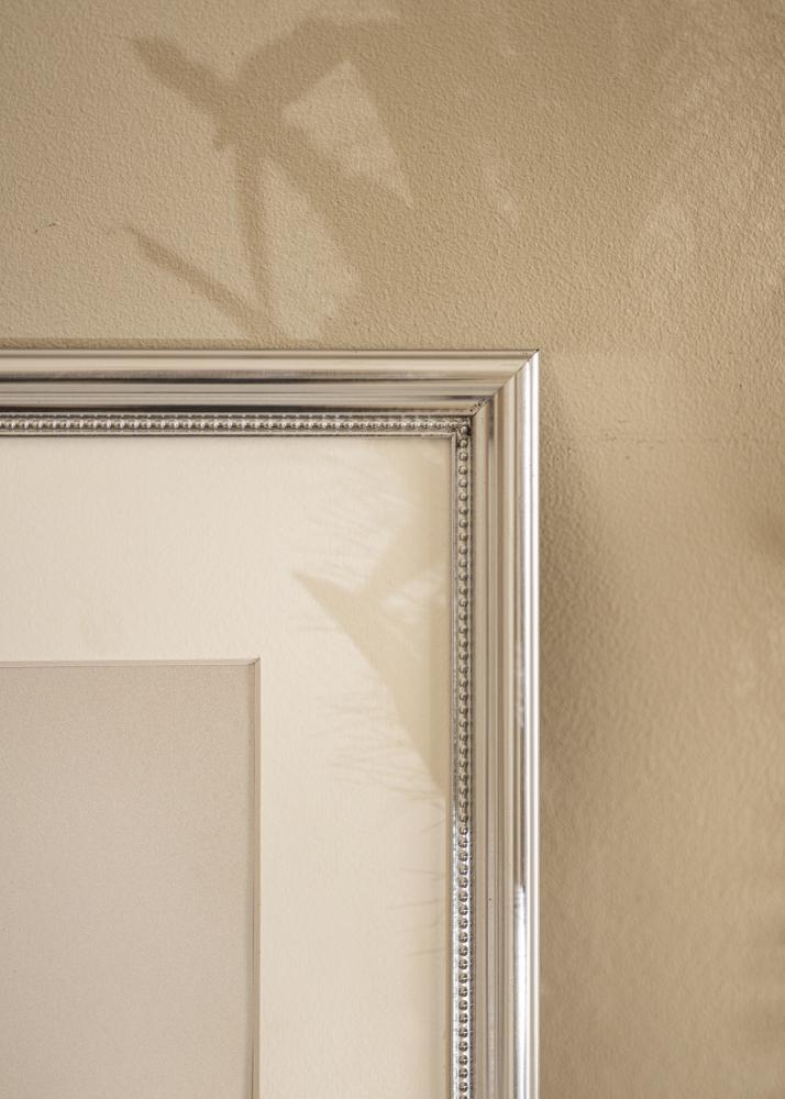 Okvir Gala Srebrna 50x70 cm - Paspartȗ Bela 39x60 cm