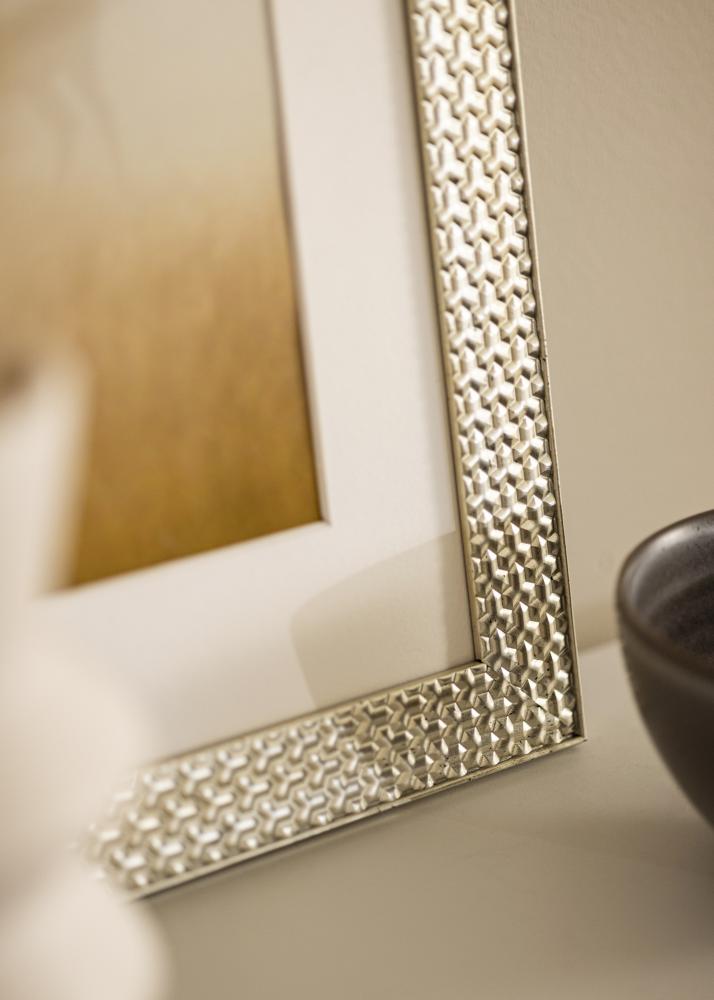 Okvir Grace Srebrna 30x40 cm - Paspartȗ Bela 22x32 cm