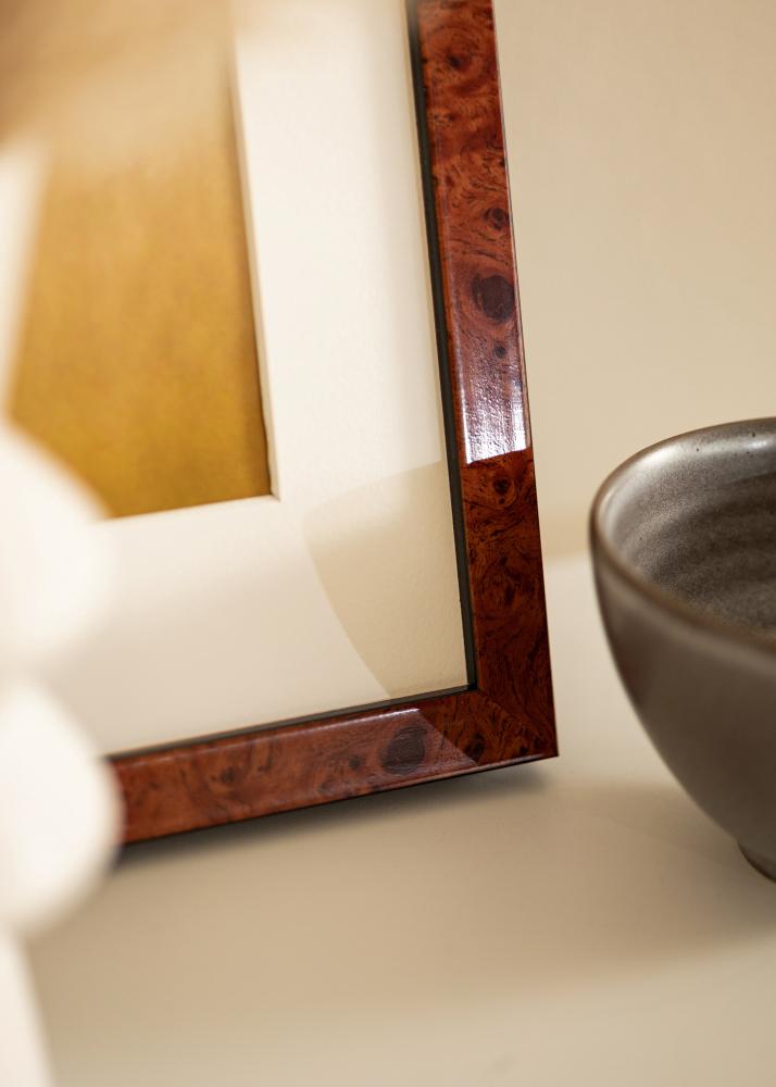 Okvir Hermes oreh 42x59,4 cm - Paspartȗ Bela 25x38 cm