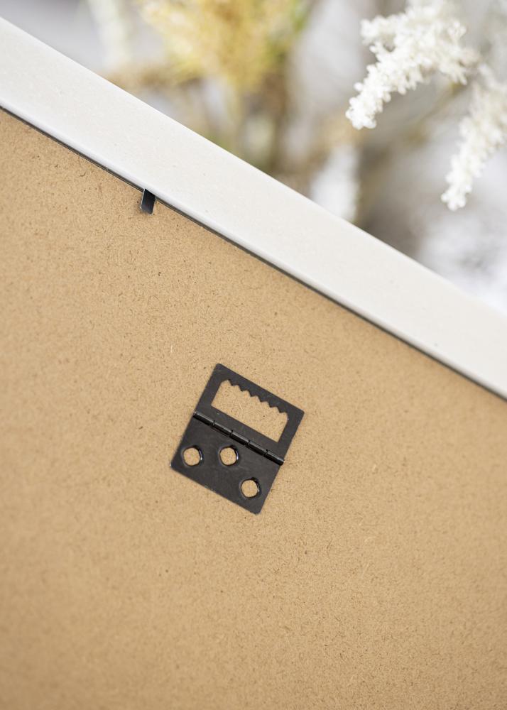 Okvir Swirl zlato 30x40 cm - Paspartȗ Bela 21x29,7 cm