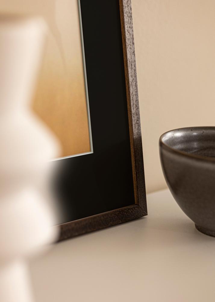 Okvir Edsbyn Oreh 18x18 cm - Paspartŭ Črna 12x12 cm