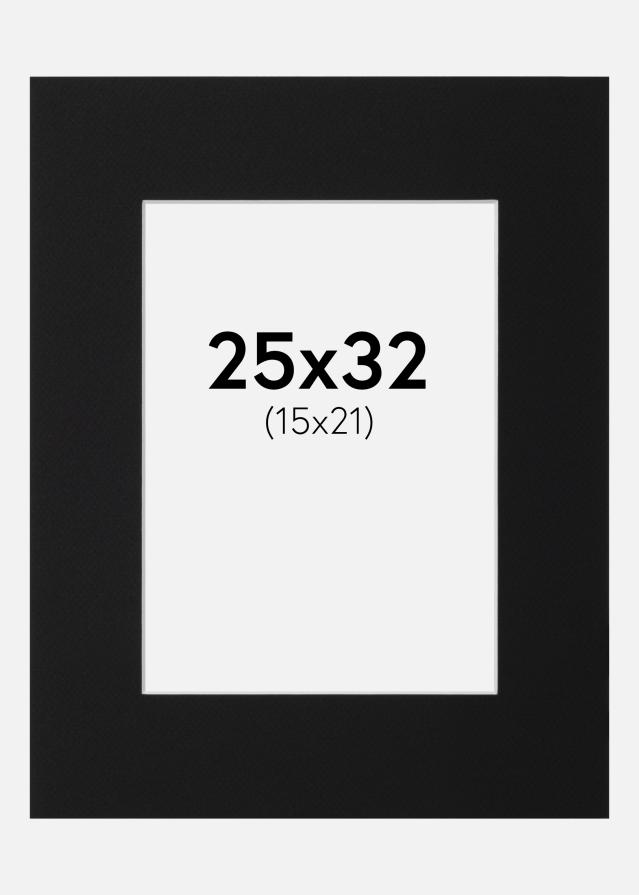 Paspartŭ Črni Standard (Belo Jedro) 25x32 cm (15x21)