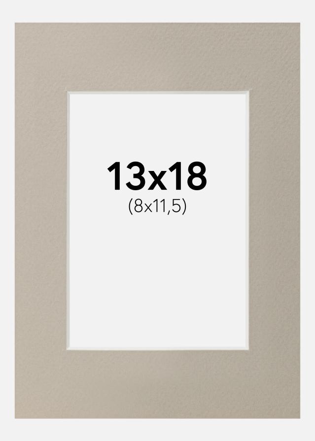 Paspartŭ Biserno-siva 13x18 cm (8x11,5)