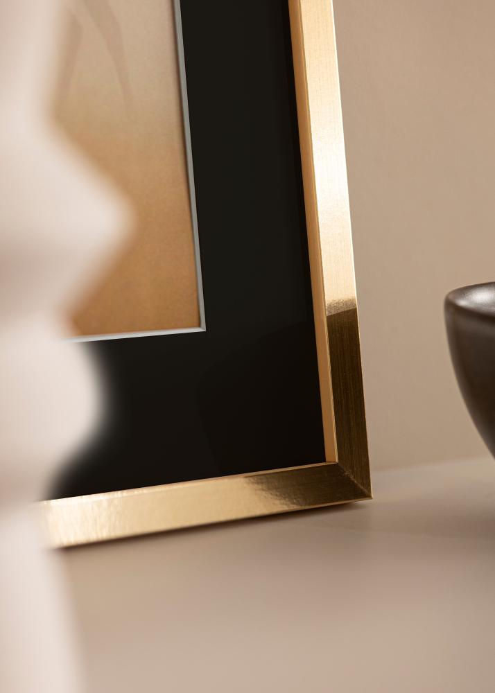 Okvir Trendy Zlata 50x60 cm - Paspartŭ Črna 40x50 cm