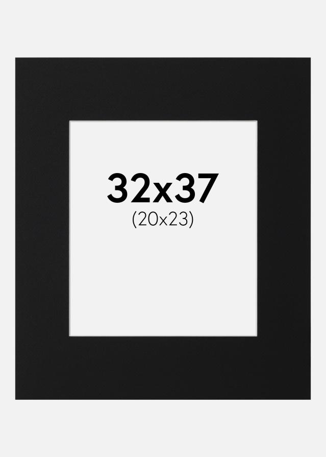 Paspartŭ Črni Standard (Belo Jedro) 32x37 cm (20x23)