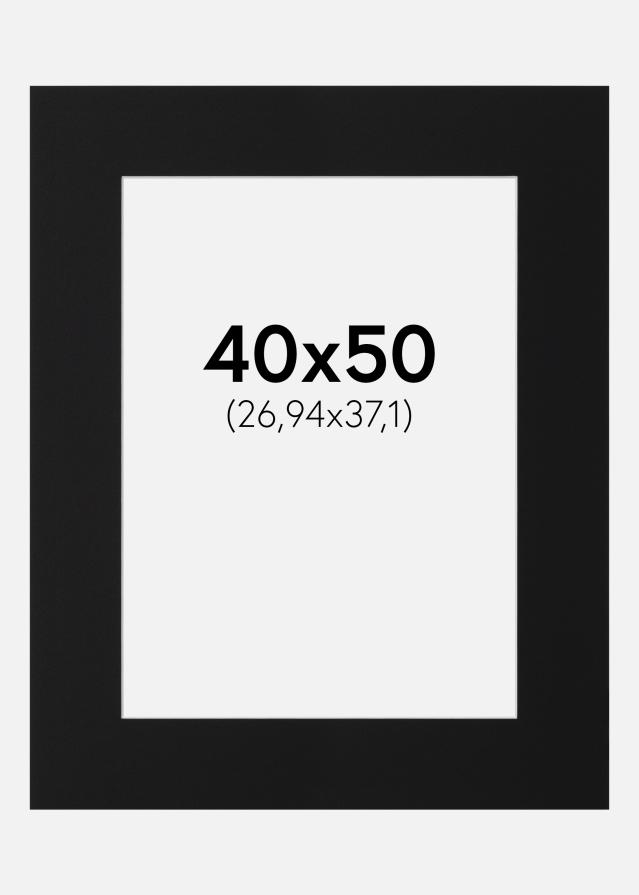 Paspartŭ Črni Standard (Belo Jedro) 40x50 cm (26,94x37,1)
