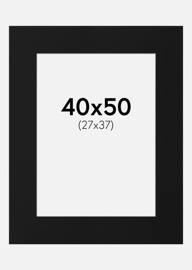 Paspartŭ Črni Standard (Belo Jedro) 40x50 cm (27x37)