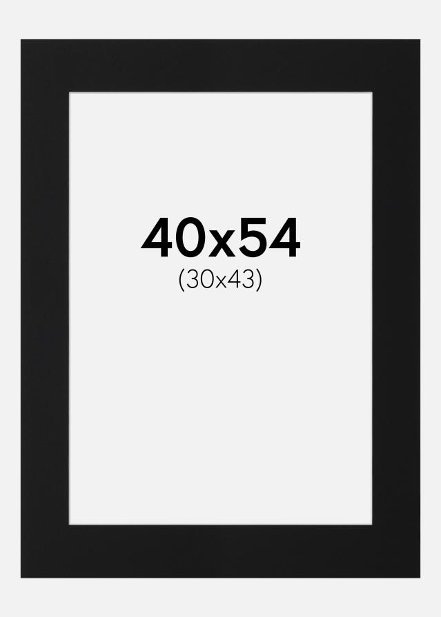 Paspartŭ Črni Standard (Belo Jedro) 40x54 cm (30x43)