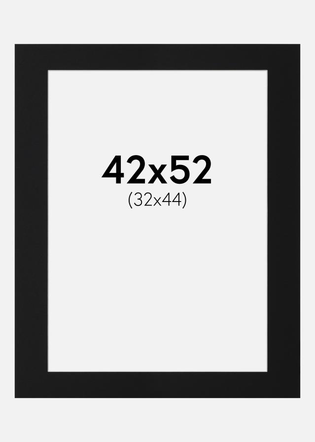 Paspartŭ Črni Standard (Belo Jedro) 42x52 cm (32x44)