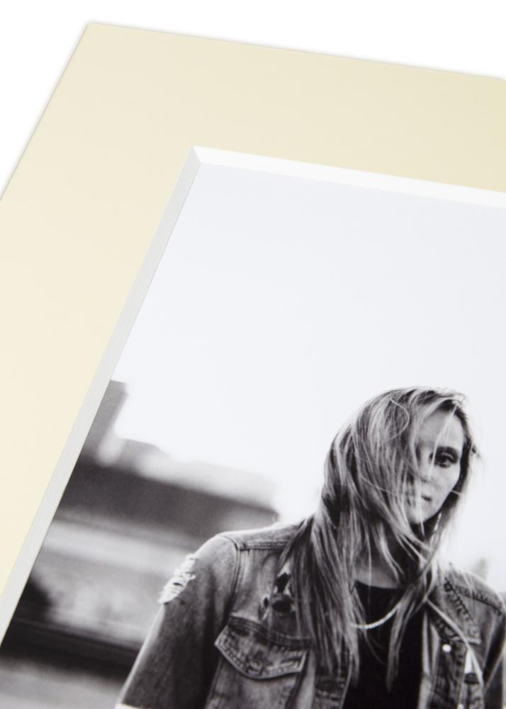 Paspartŭ Creme 3 mm Bel notranji rob 40x50 cm (29x39)