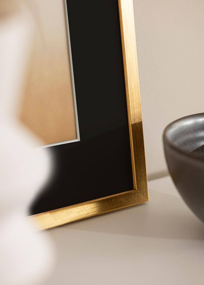 Okvir Edsbyn Zlata 28x35 cm - Paspartŭ Črna 8x10 inches