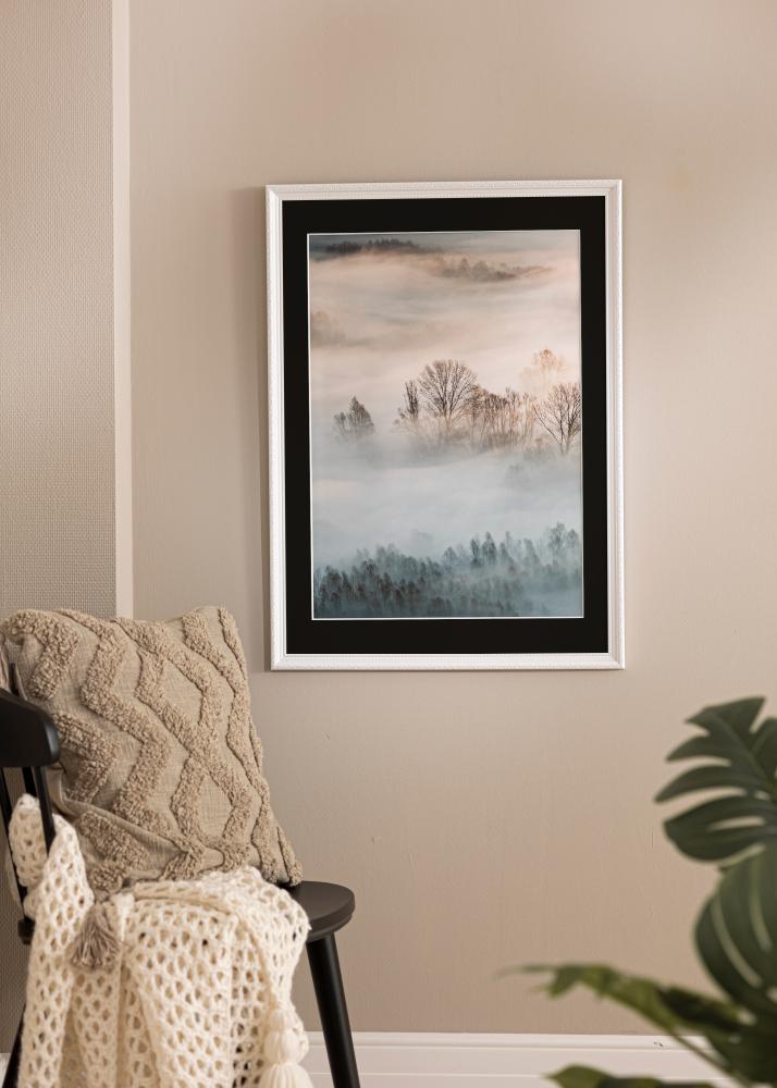 Okvir Abisko Bela 28x35 cm - Paspartŭ Črna 8x10 inches