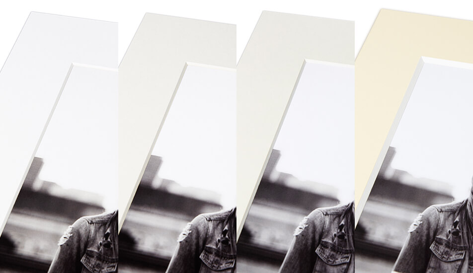 Štiri različni odtenki belih passepartout